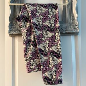 LuLaRoe TC2 Disney Aladdin’s Jasmine w/ Rajah Purple & Black Leggings